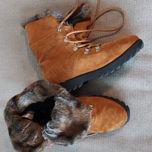 Cougar Boots  Faux Fur Waterproof Suede Lace Up  Lug Sole Sz-11